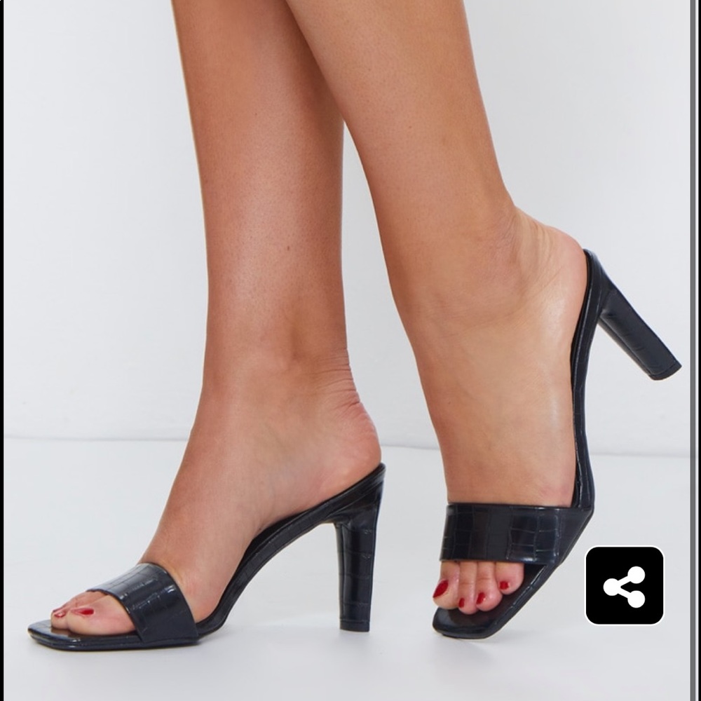 🩷 3 for $25 Pretty little thing single strap mule heels